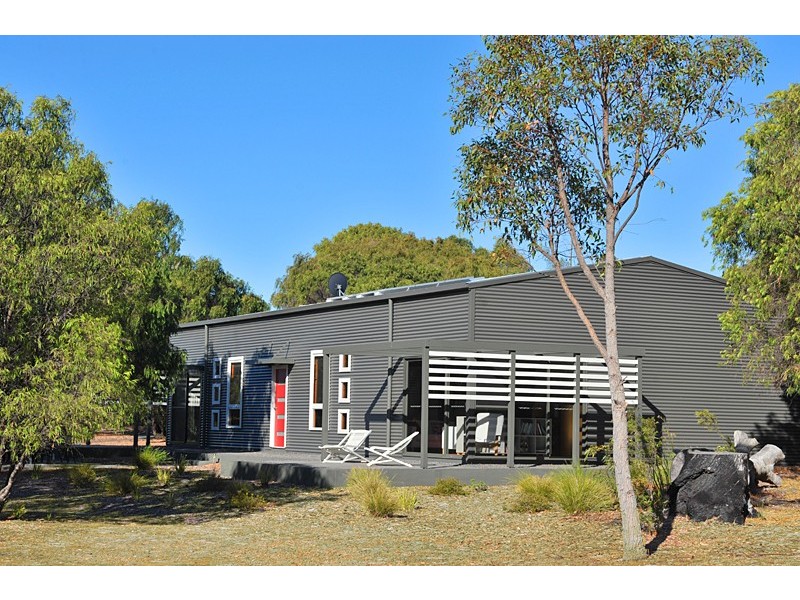 6 Winter Retreat, Yallingup WA 6282