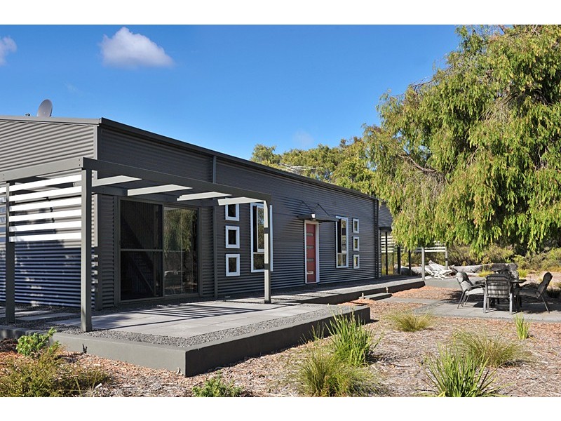 6 Winter Retreat, Yallingup WA 6282