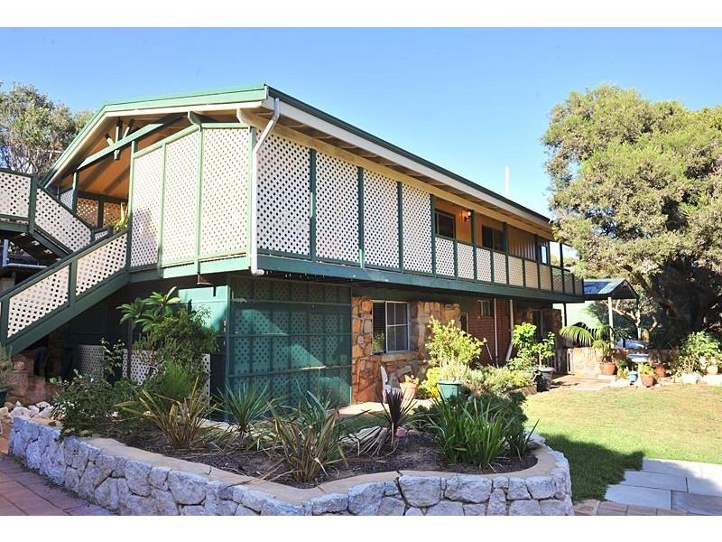 37 Elsegood Avenue, Yallingup WA 6282