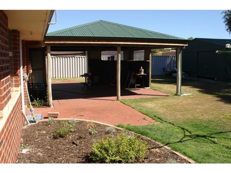 95 Hadfield Avenue, West Busselton WA 6280