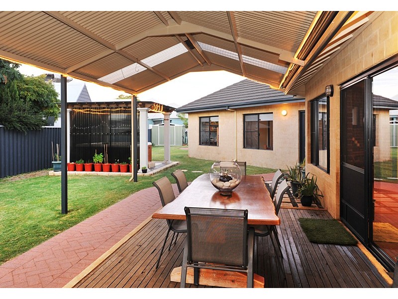 8 Plover Court, Busselton WA 6280