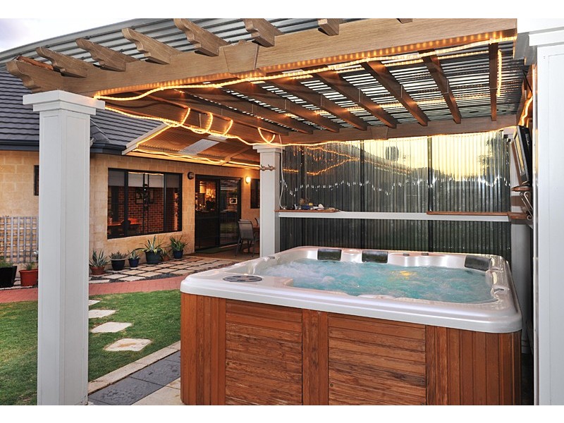 8 Plover Court, Busselton WA 6280