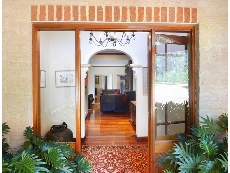 400 Roxburgh Road, Margaret River WA 6285