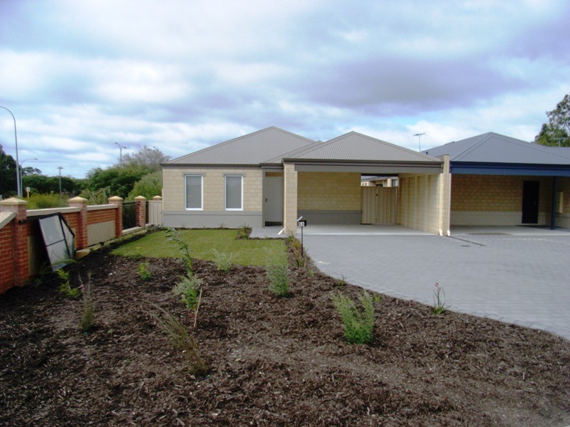 10 Flinders Crescent, Abbey WA 6280