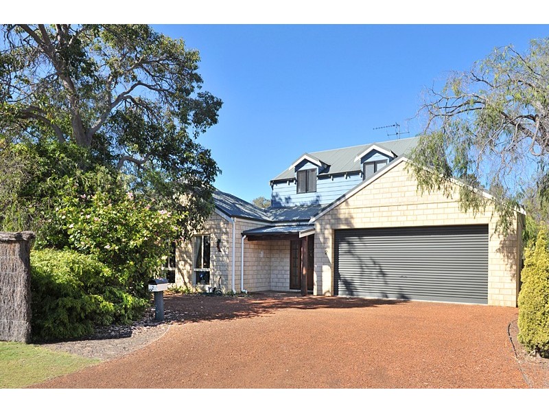 2 Armstrong Place, Dunsborough WA 6281