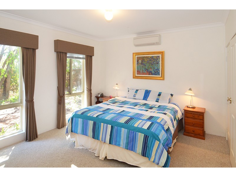 2 Armstrong Place, Dunsborough WA 6281