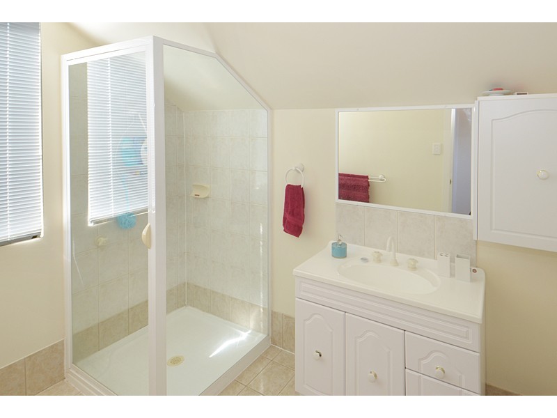 2 Armstrong Place, Dunsborough WA 6281