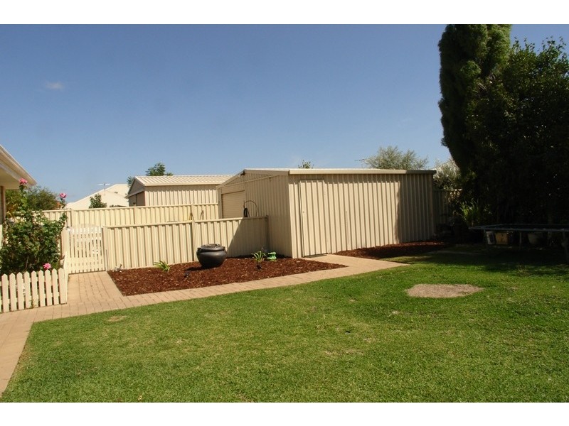 4 Settlers Gate, Busselton WA 6280