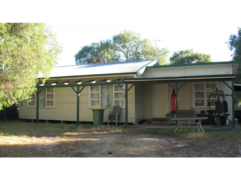 11 John Street, Abbey WA 6280