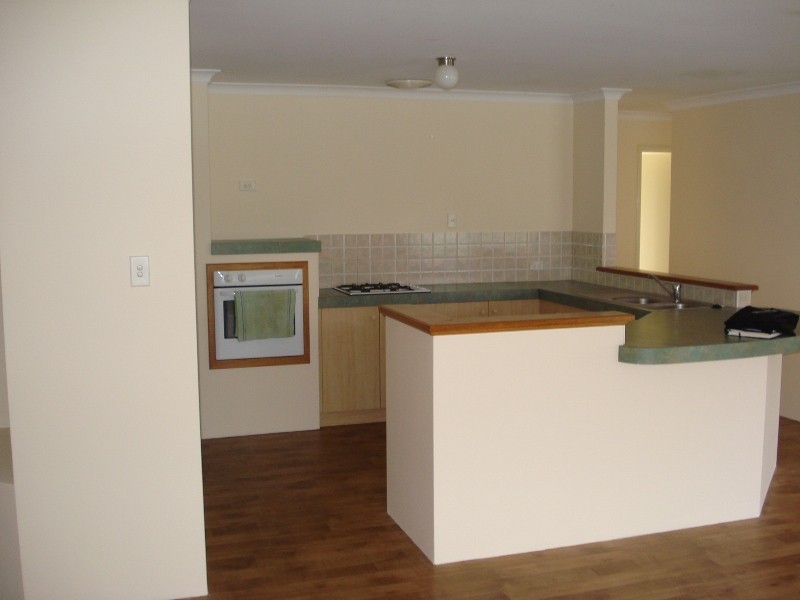 8 Weebil Rise, Geographe WA 6280