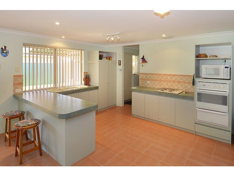 9 Lorikeet Loop, Broadwater WA 6280