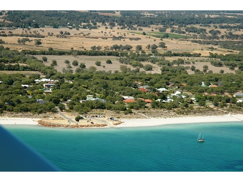 8 Locke Street, Abbey WA 6280