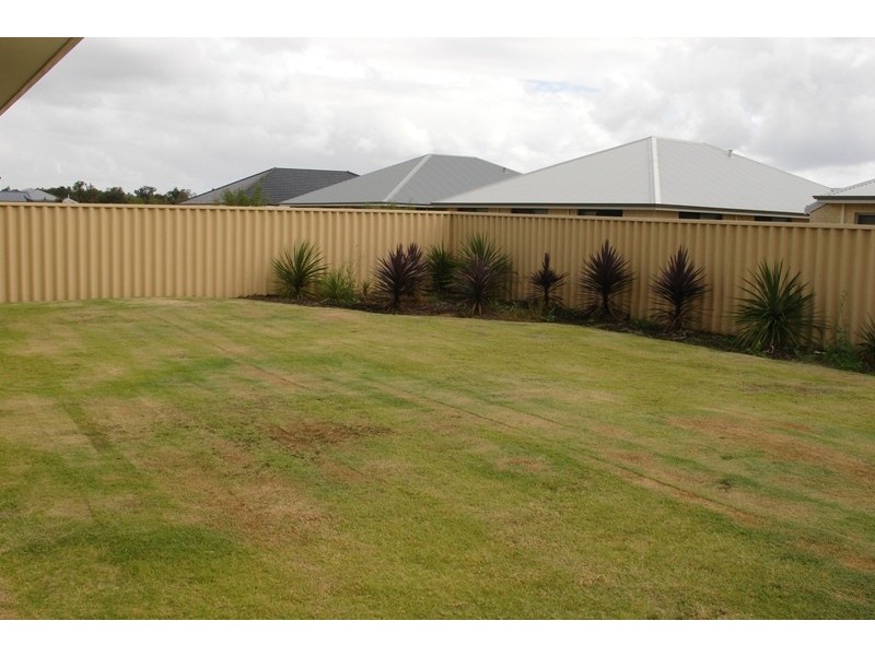 45 Marseilles Drive, Yalyalup WA 6280