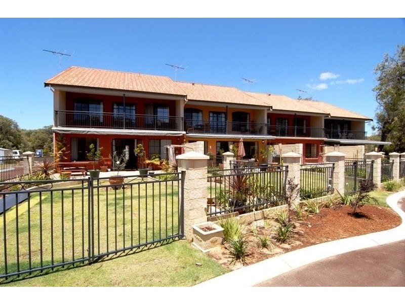 3 Swan Street, Busselton WA 6280