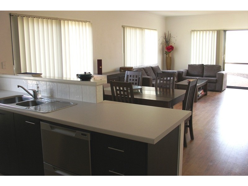 18 Matisse Way, Busselton WA 6280