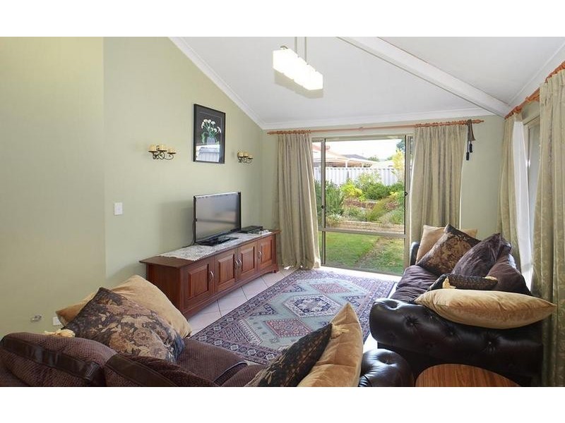 3 Parrot Way, Busselton WA 6280