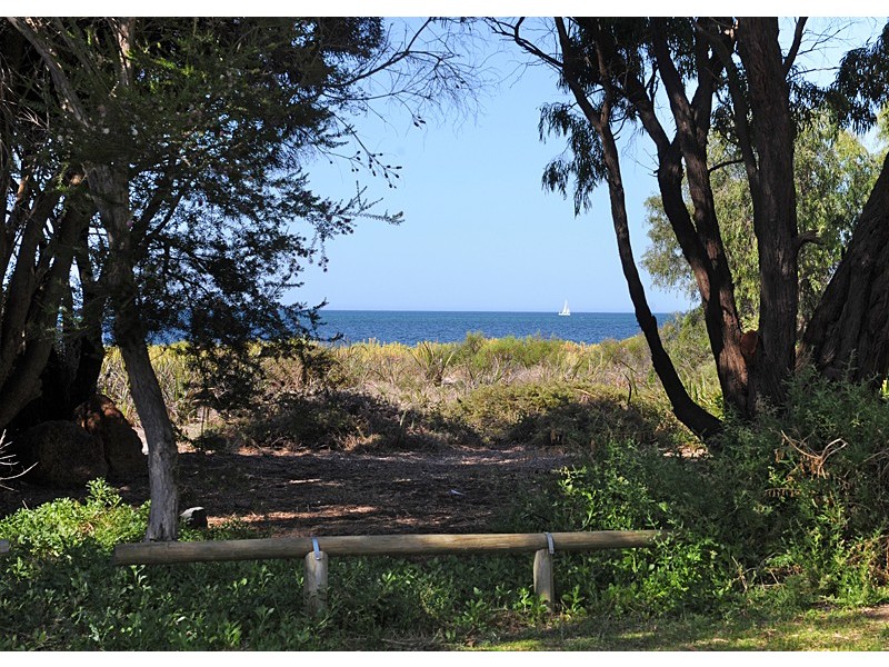 604 Geographe Bay Road, Broadwater WA 6280