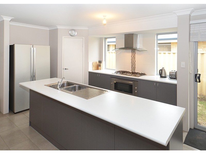 69 Hawker Approach, Yalyalup WA 6280