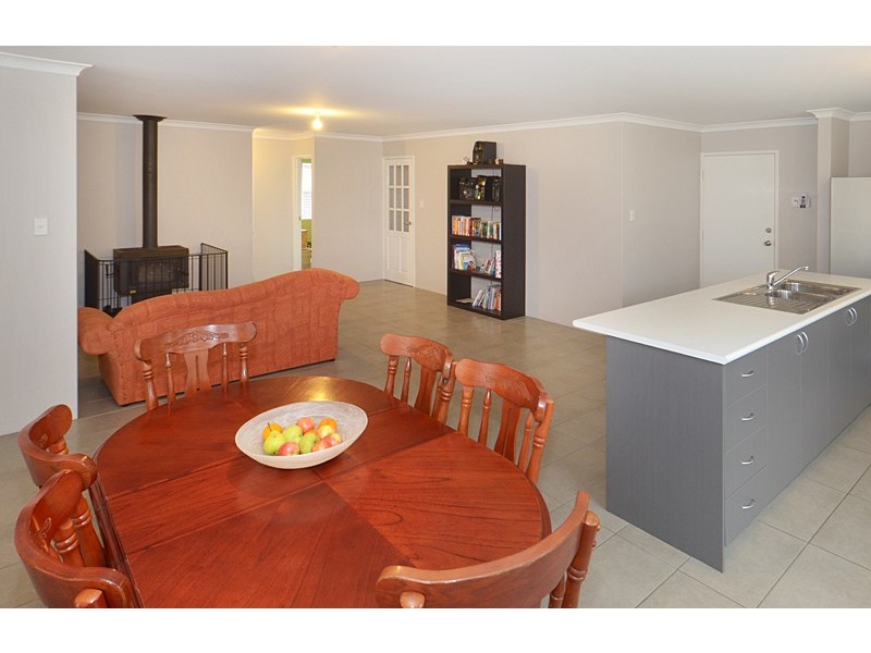 69 Hawker Approach, Yalyalup WA 6280