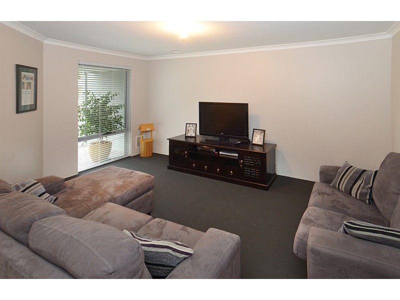 69 Hawker Approach, Yalyalup WA 6280