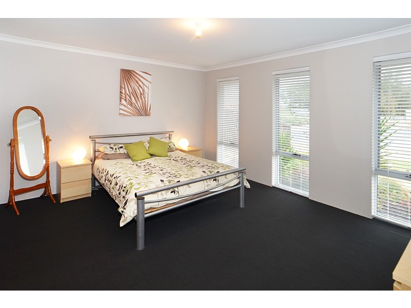 69 Hawker Approach, Yalyalup WA 6280