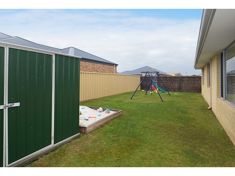69 Hawker Approach, Yalyalup WA 6280