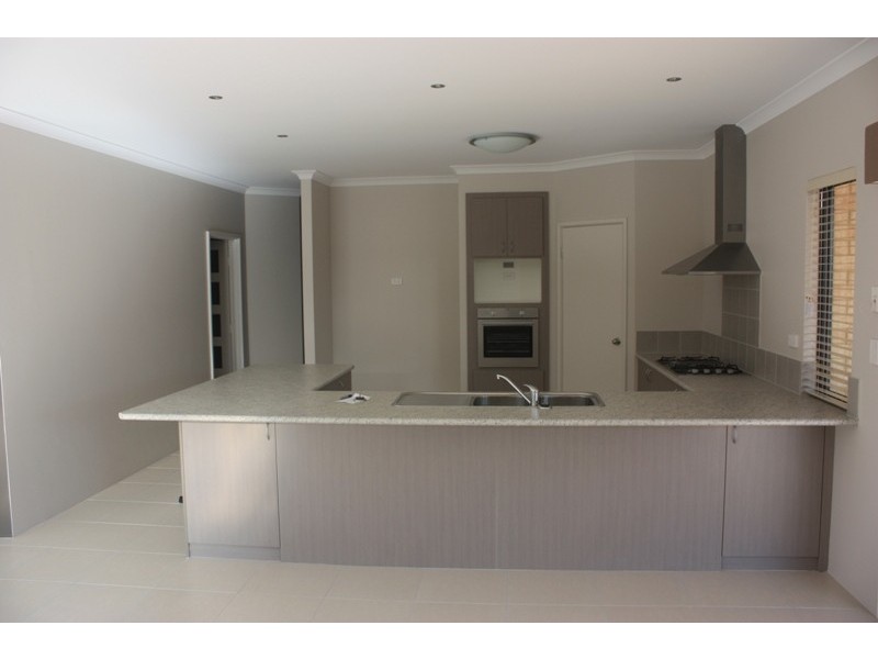 20 Mainsail Street, Geographe WA 6280