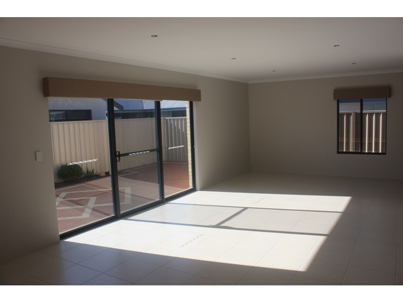 20 Mainsail Street, Geographe WA 6280