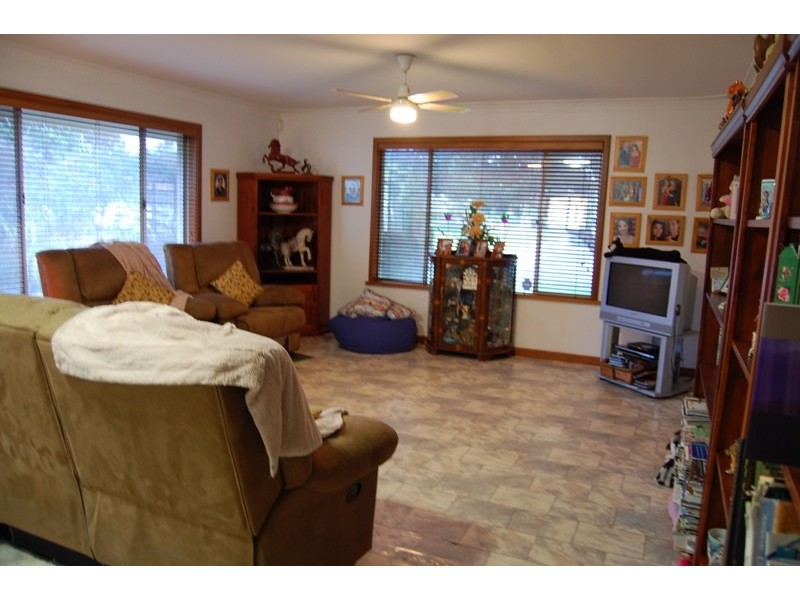 16 Jean Street, Broadwater WA 6280