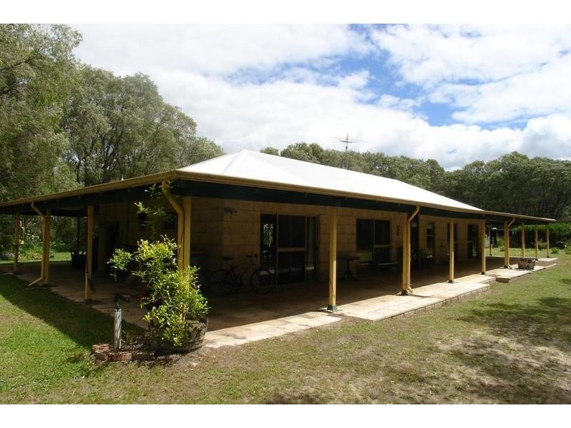 537 Caves Road, Marybrook WA 6280