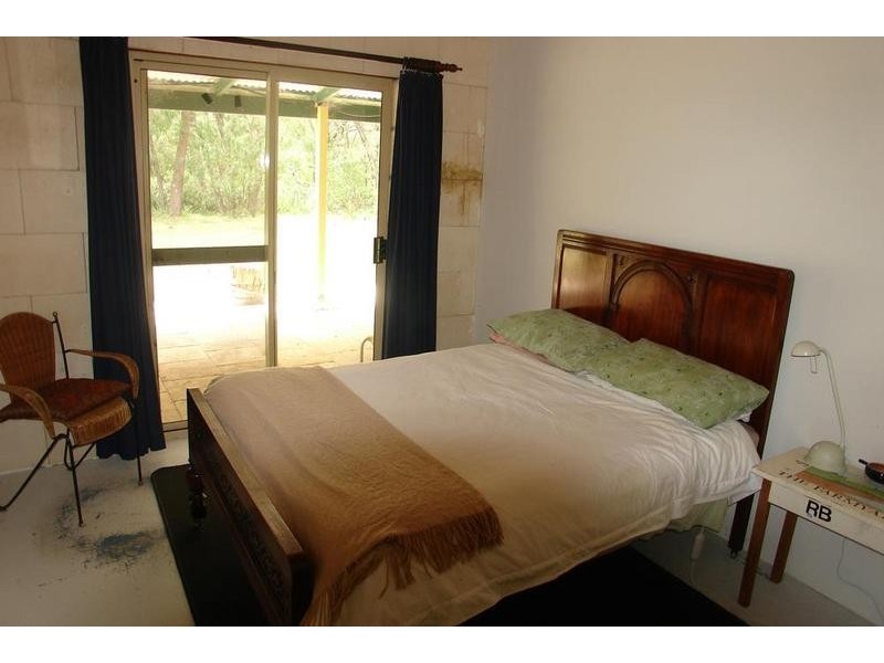 537 Caves Road, Marybrook WA 6280