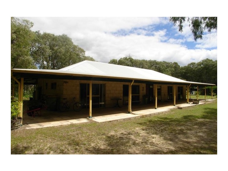 537 Caves Road, Marybrook WA 6280
