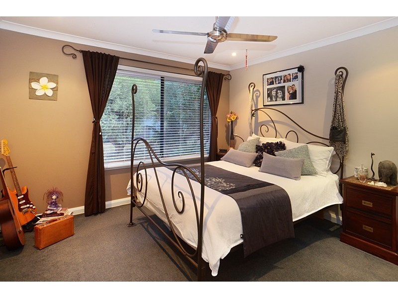 76 Quedjinup Drive, Quedjinup WA 6281