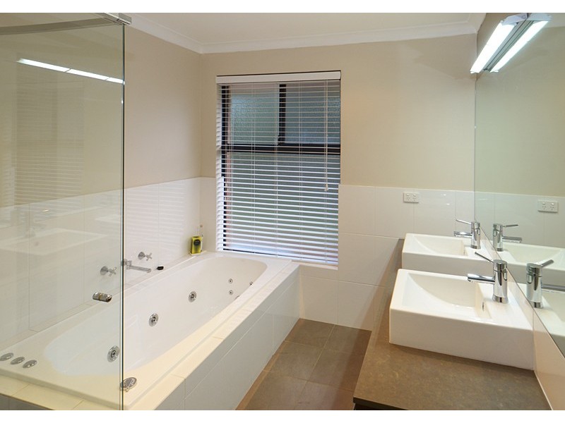 76 Quedjinup Drive, Quedjinup WA 6281