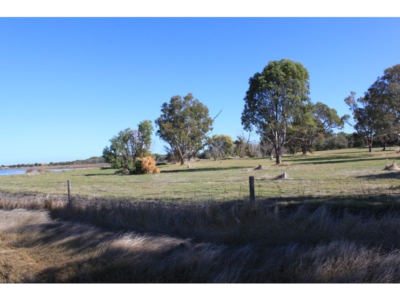 38 Webster Road, Wonnerup WA 6280