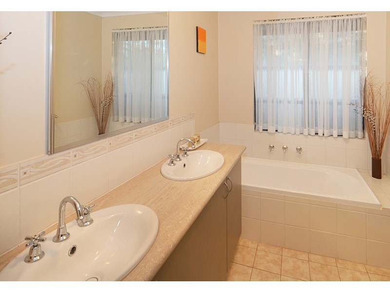 92 Lancaster Drive, Busselton WA 6280