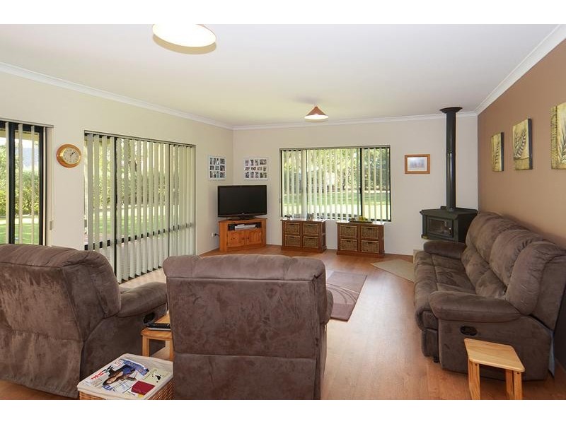 13 Friesian Grove, Busselton WA 6280