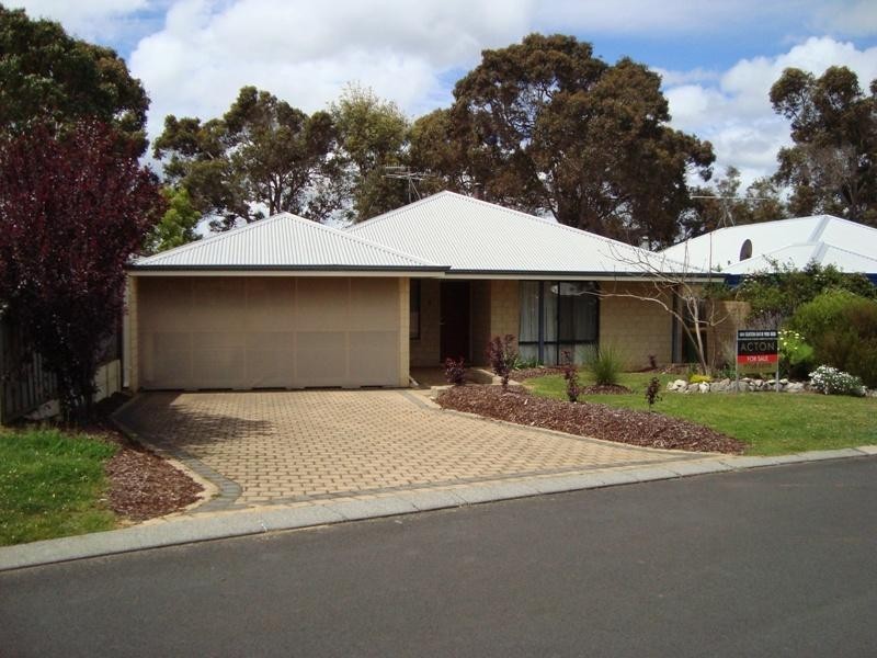 9 Village Green, Margaret River WA 6285