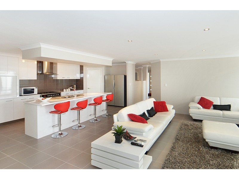 43 Hawker Approach, Busselton WA 6280