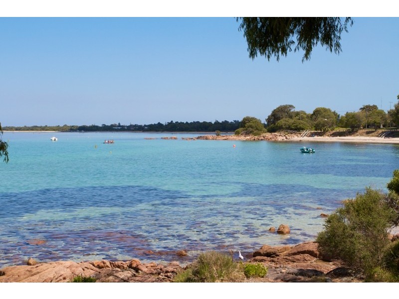 10 Green Street, Dunsborough WA 6281