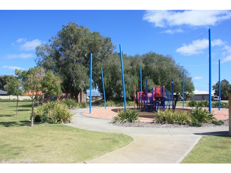 1 Finch Street, Broadwater WA 6280