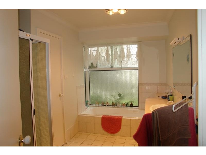 4 Wattlebird Court, Broadwater WA 6280