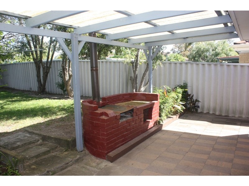 16 Bignell Drive, West Busselton WA 6280