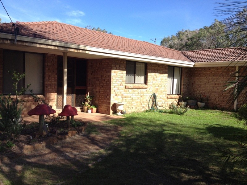 8 Armstrong Place, Dunsborough WA 6281