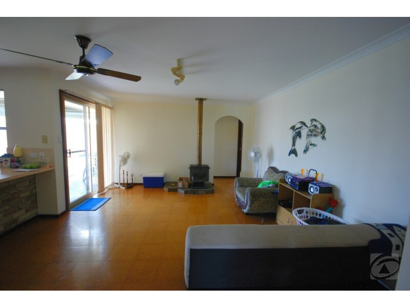 13 Johnston Avenue, Busselton WA 6280