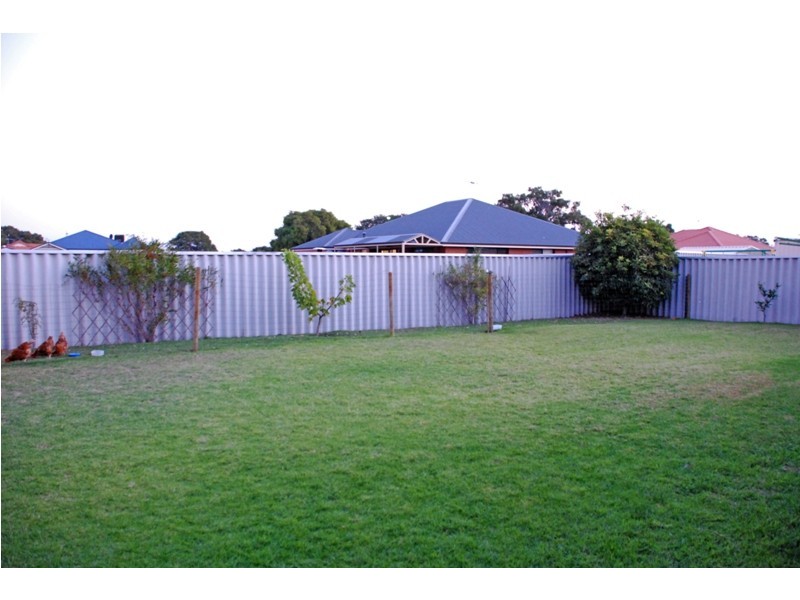 22 Parrot Way, Busselton WA 6280
