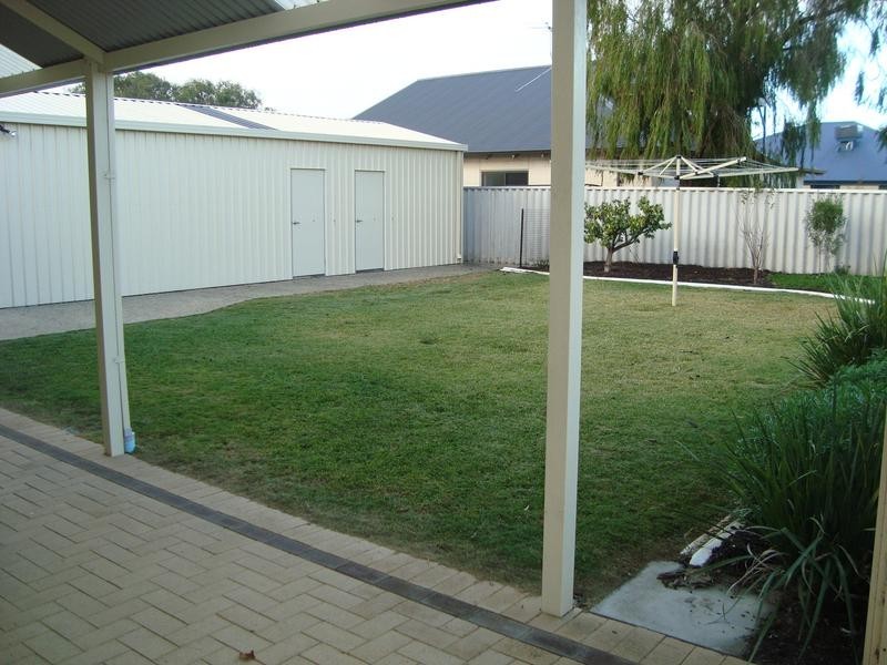 24 Broadwater Boulevard, Broadwater WA 6280