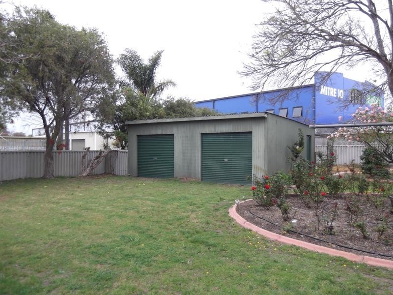 6 Edwards Street, Busselton WA 6280