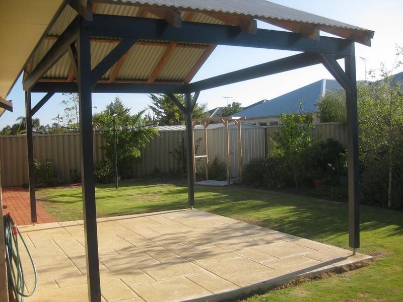 8 Captain Gill Brace, Busselton WA 6280