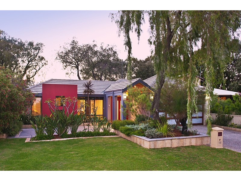 16 Peaker Court, Busselton WA 6280